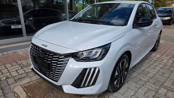 Peugeot 208 1.2 hybrid Allure 110cv e-dcs 6