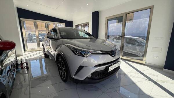 Toyota C-HR I 2016 1.8h Trend 2wd e-cvt - Toyota