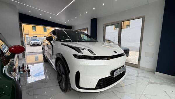 Lynk & Co 08 1.5 phev Core auto - Lynk & Co