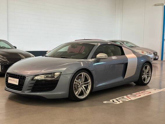 Audi R8 I 2007 Coupe 4.2 V8 quattro r-tronic - Audi