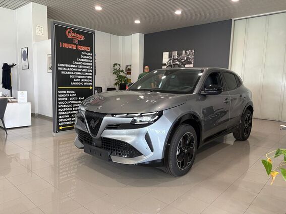 Alfa Romeo Junior 1.2 ibrida Q4 145cv edct6 - Alfa Romeo