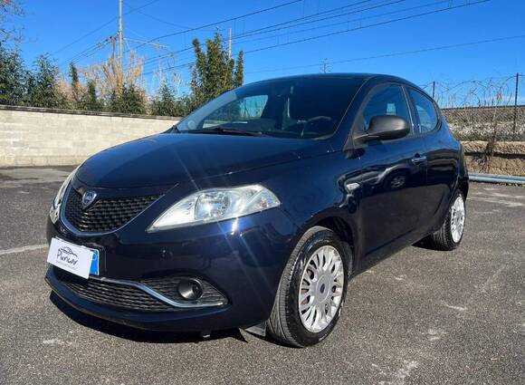 Lancia Ypsilon III 2015 1.2 Silver 69cv - Lancia