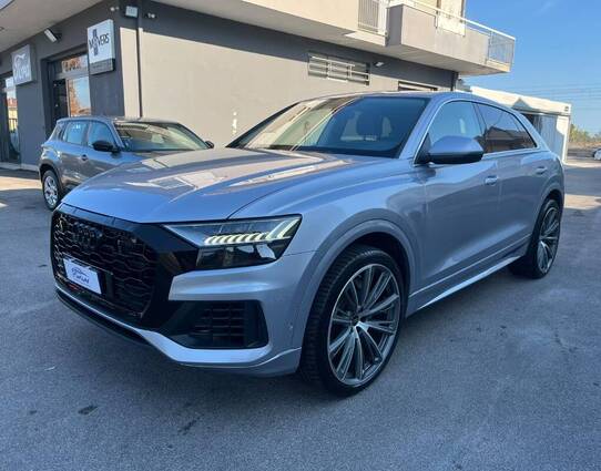 Audi Q8 55 3.0 tfsi e quattro tiptronic