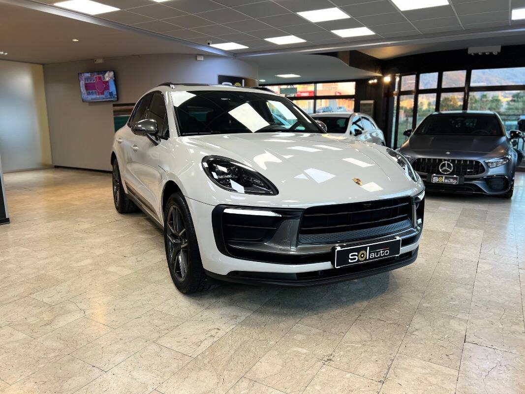 Porsche Macan I 2022