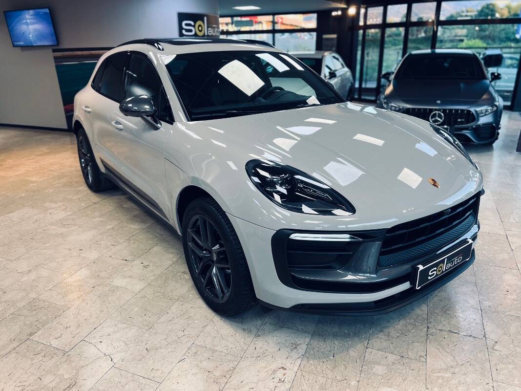Porsche Macan I 2022