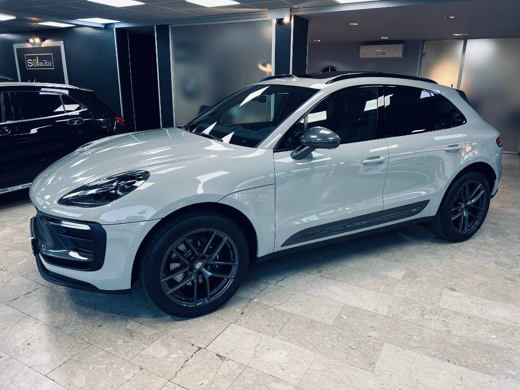 Porsche Macan I 2022