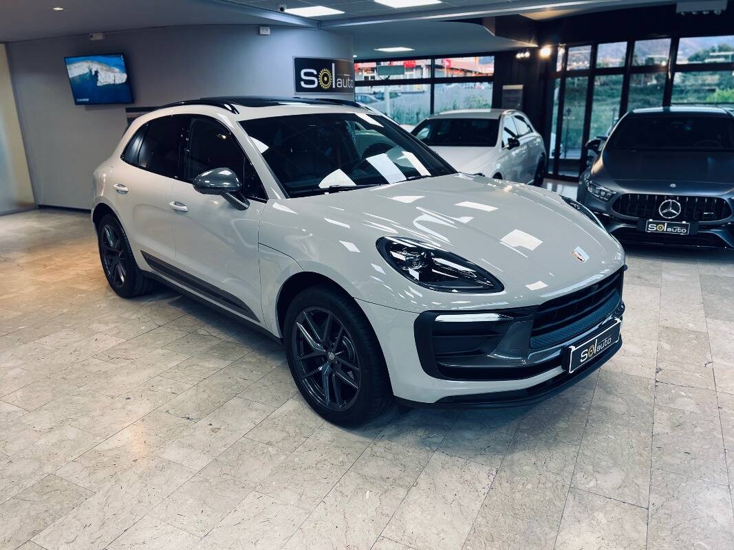 Porsche Macan I 2022