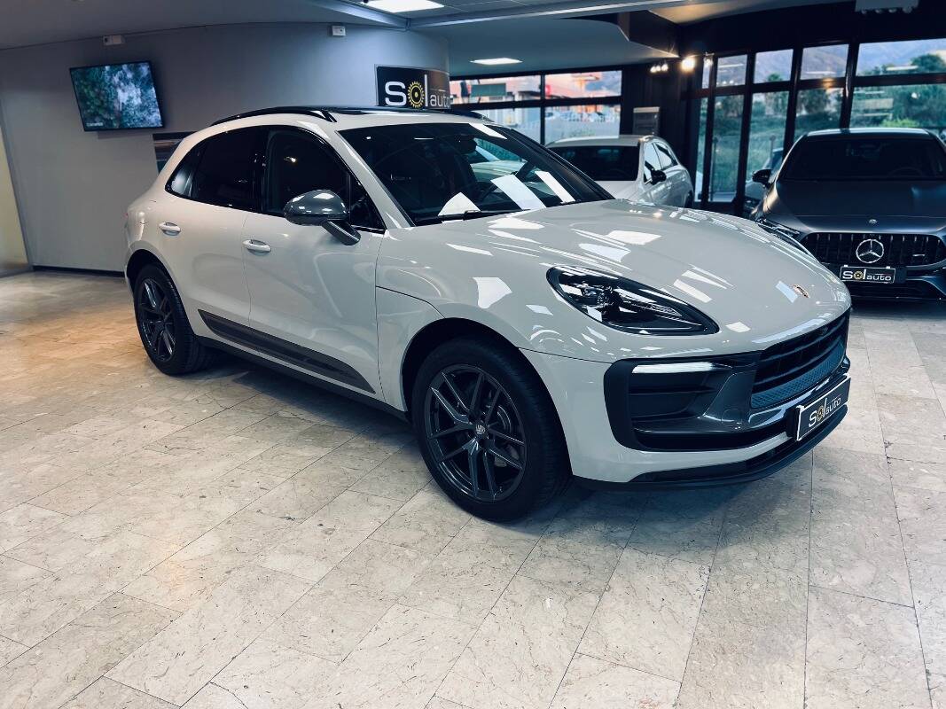 Porsche Macan I 2022