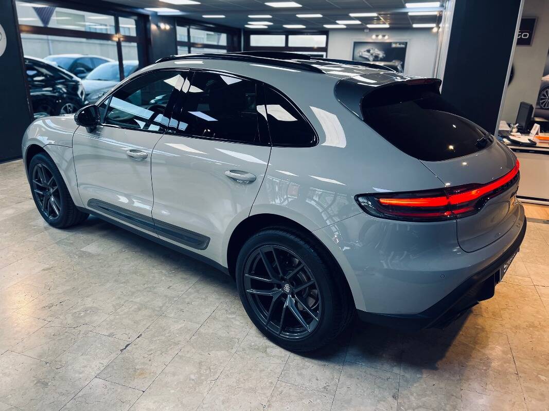 Porsche Macan I 2022