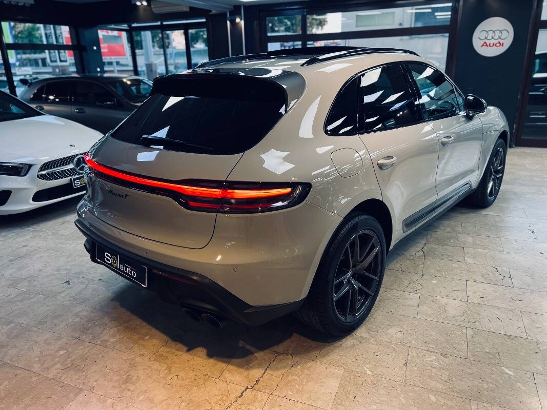 Porsche Macan I 2022