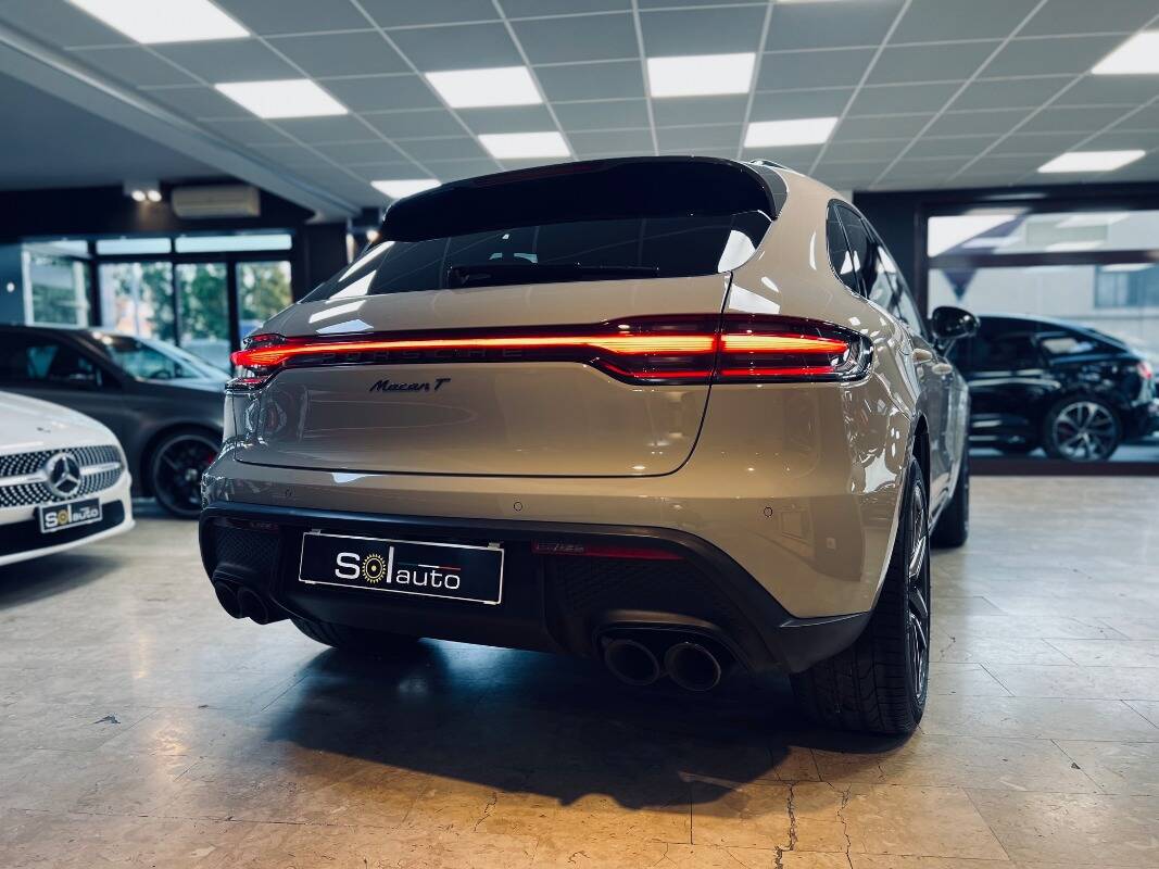 Porsche Macan I 2022