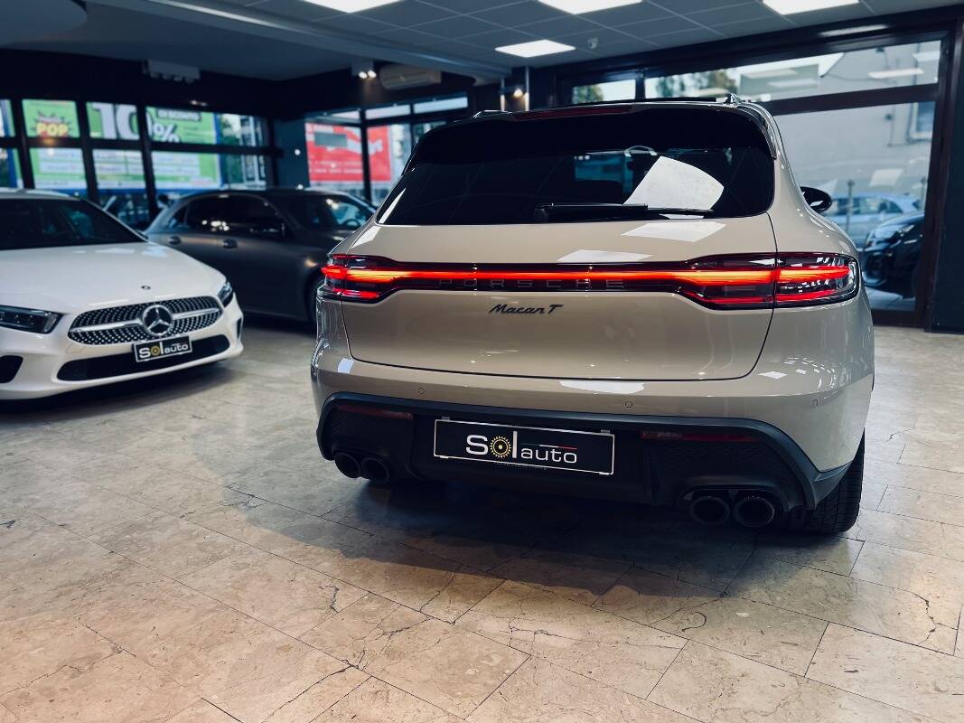 Porsche Macan I 2022