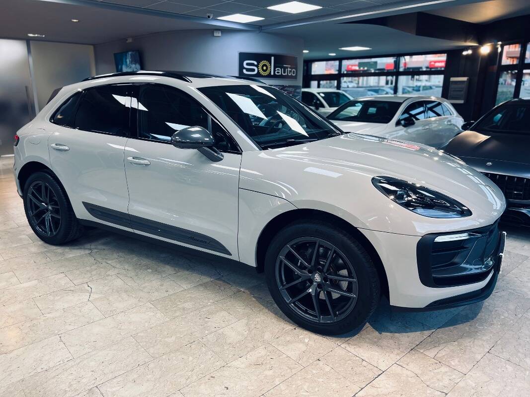 Porsche Macan I 2022