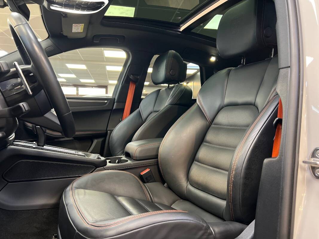 Porsche Macan I 2022