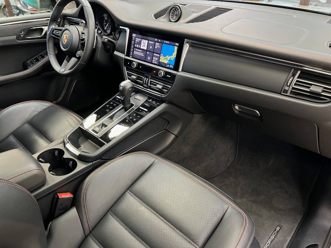 Porsche Macan I 2022