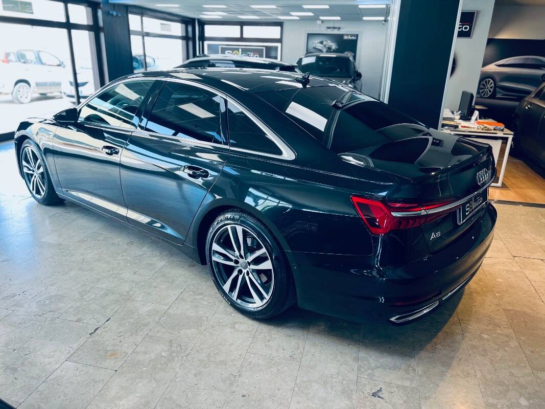 Audi A6 V 2018 Berlina
