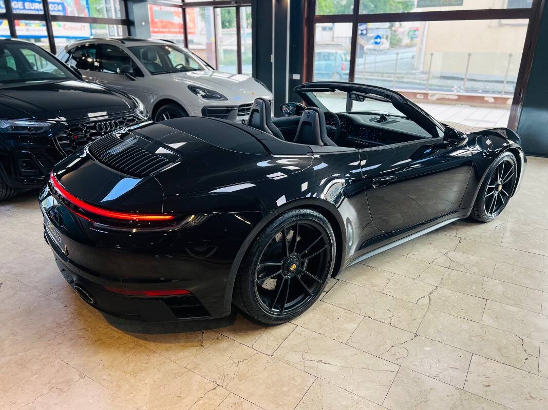 Porsche 911 VIII Carrera 992 Cabrio