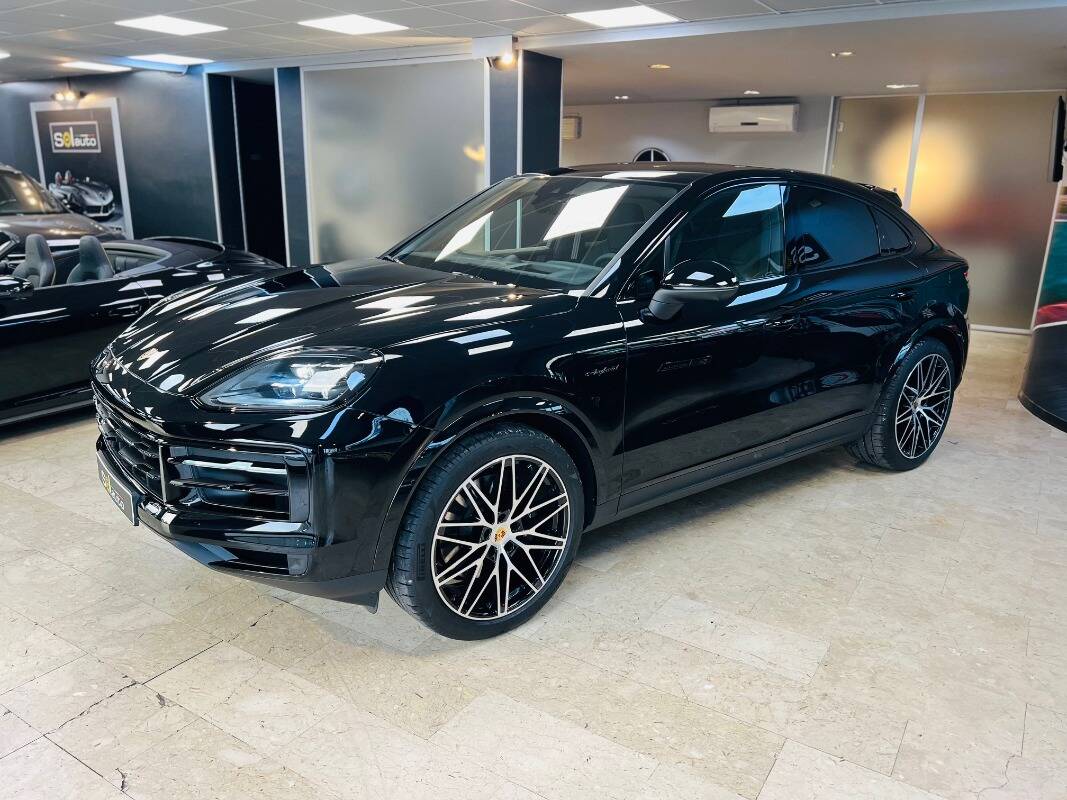 Porsche Cayenne Coupe 3.0 e-hybrid Face lift 2024