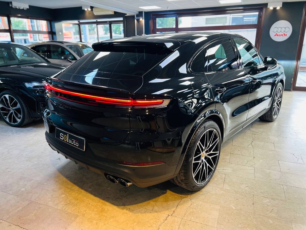 Porsche Cayenne Coupe 3.0 e-hybrid Face lift 2024