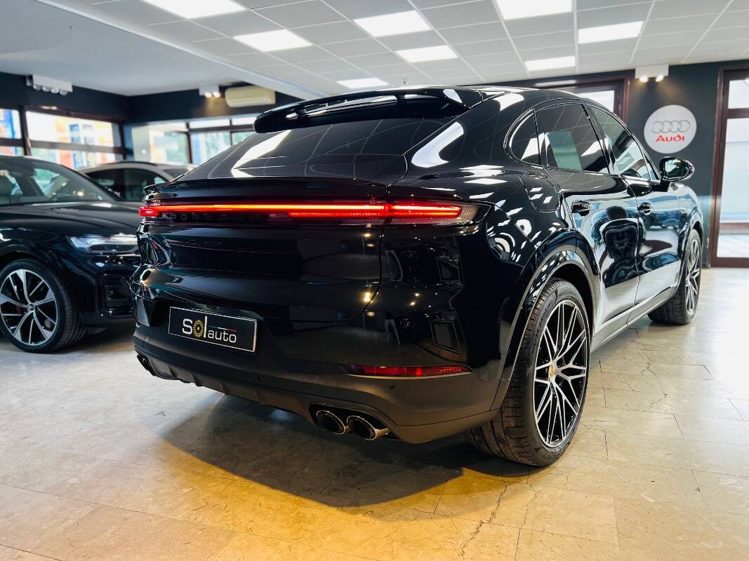 Porsche Cayenne Coupe 3.0 e-hybrid Face lift 2024