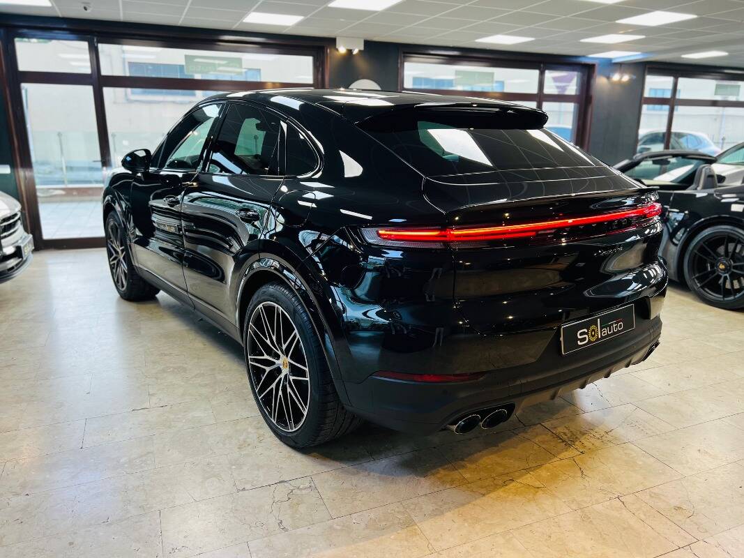 Porsche Cayenne Coupe 3.0 e-hybrid Face lift 2024