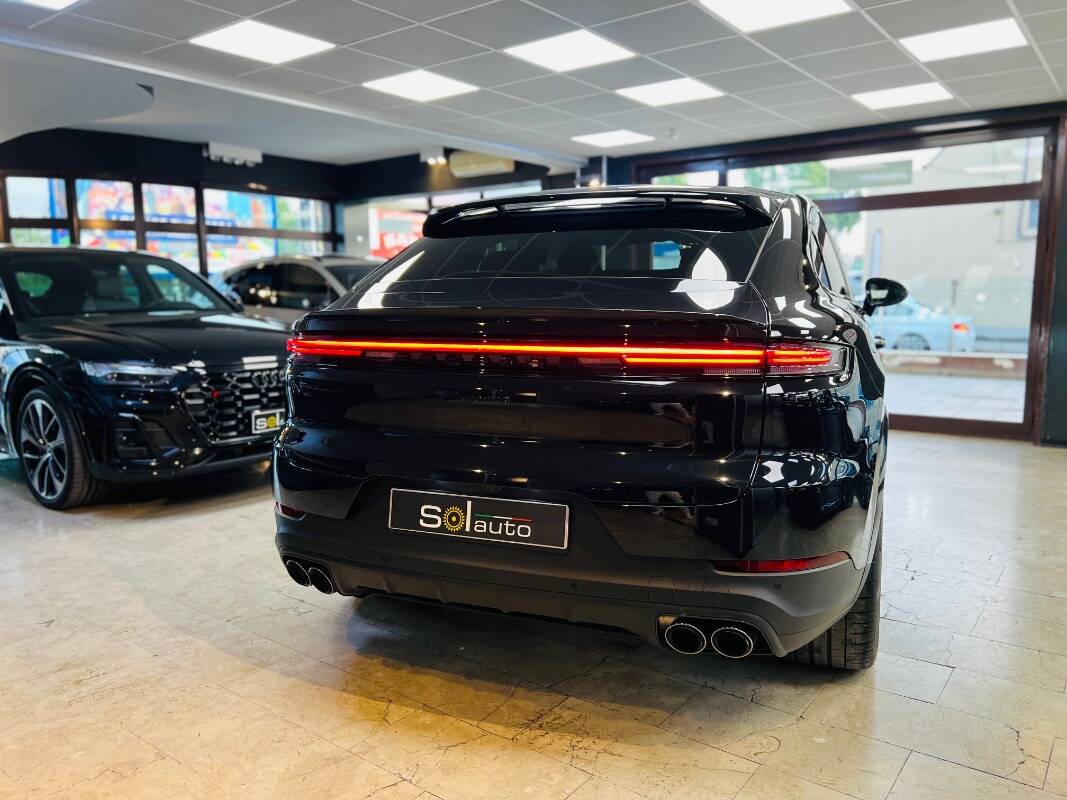 Porsche Cayenne Coupe 3.0 e-hybrid Face lift 2024