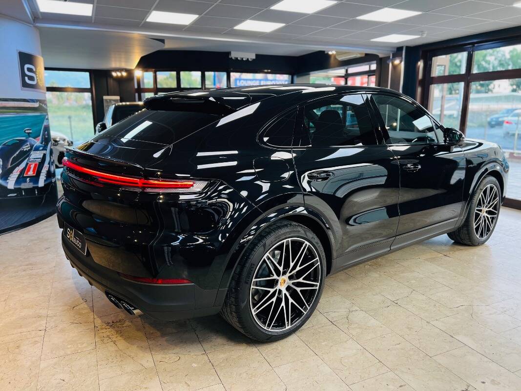 Porsche Cayenne Coupe 3.0 e-hybrid Face lift 2024
