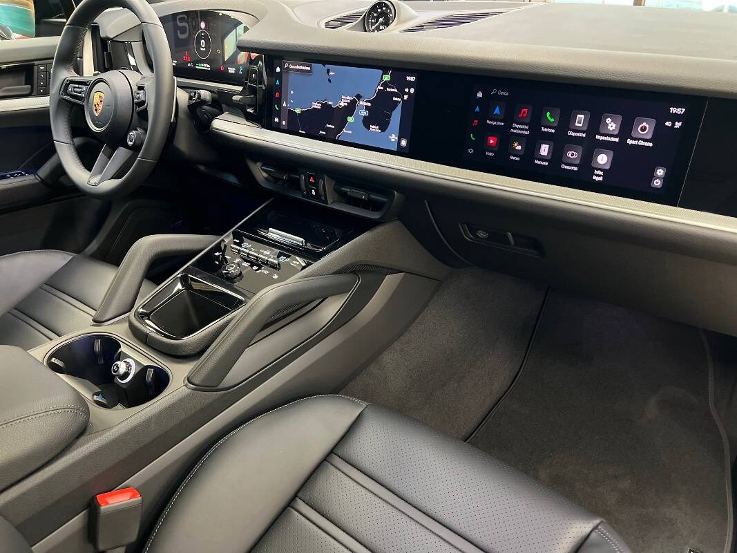 Porsche Cayenne Coupe 3.0 e-hybrid Face lift 2024