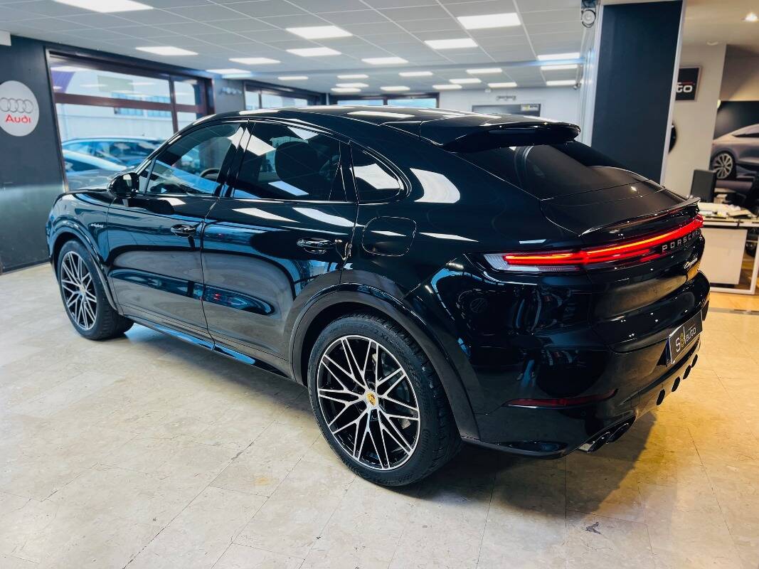 Porsche Cayenne Coupe 2023