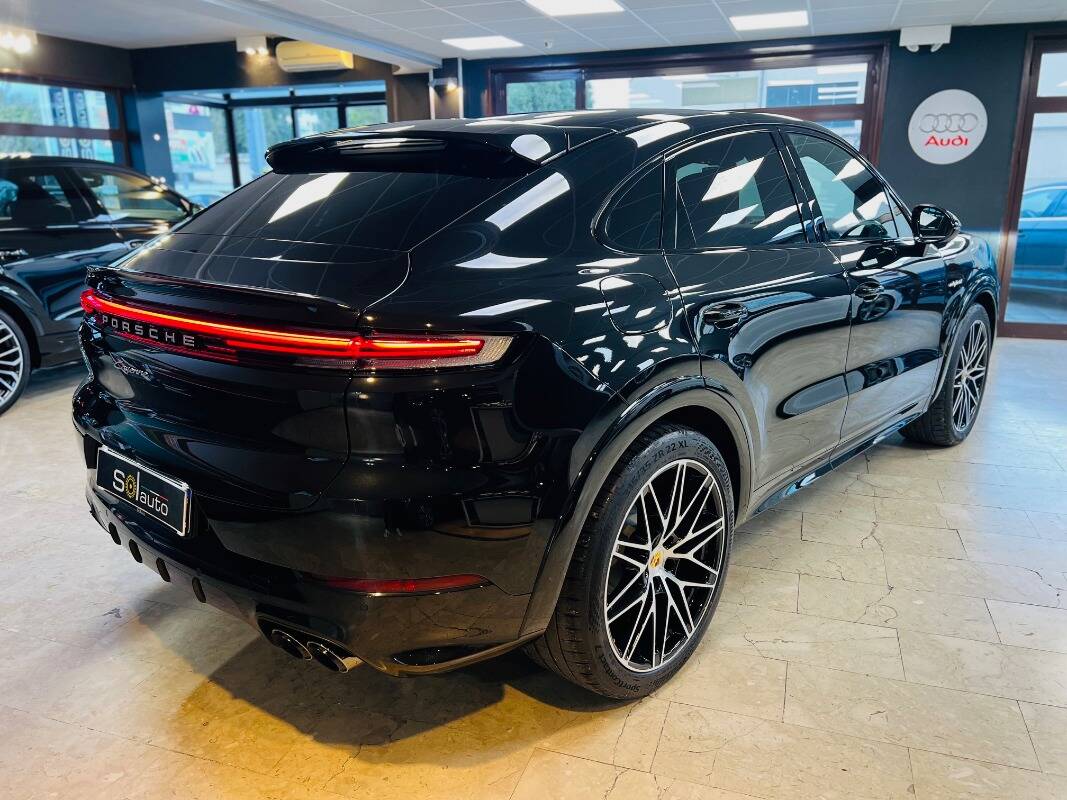 Porsche Cayenne Coupe 2023