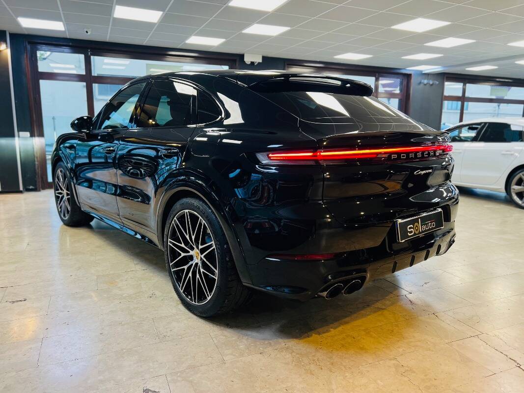 Porsche Cayenne Coupe 2023