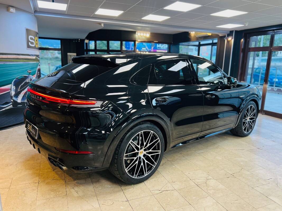 Porsche Cayenne Coupe 2023