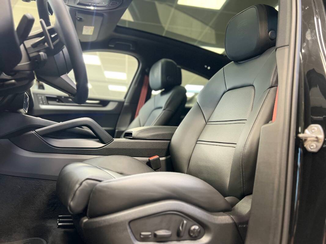 Porsche Cayenne Coupe 2023