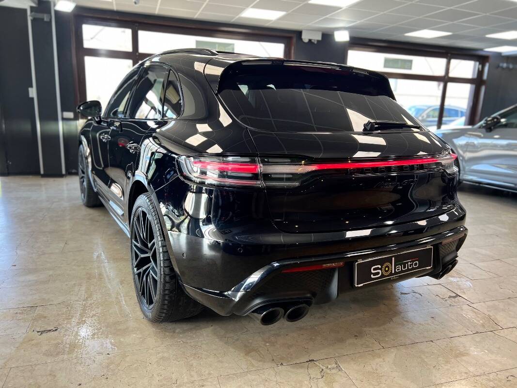 Porsche Macan I 2022