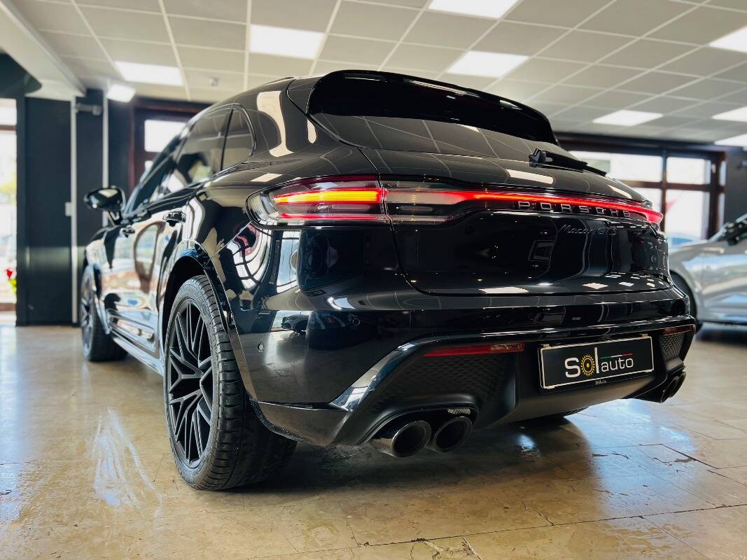 Porsche Macan I 2022