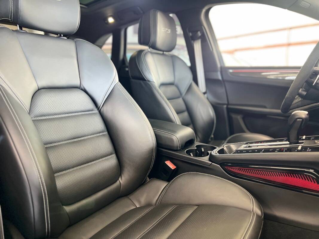 Porsche Macan I 2022