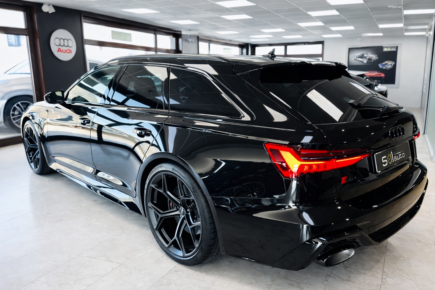 Audi RS6 Avant RS6 4.0 mhev performance quattro tiptronic
