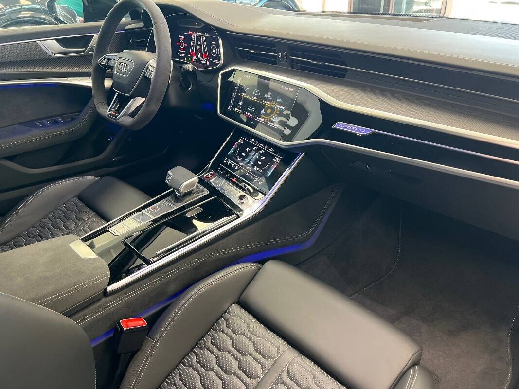 Audi RS6 Avant RS6 4.0 mhev performance quattro tiptronic
