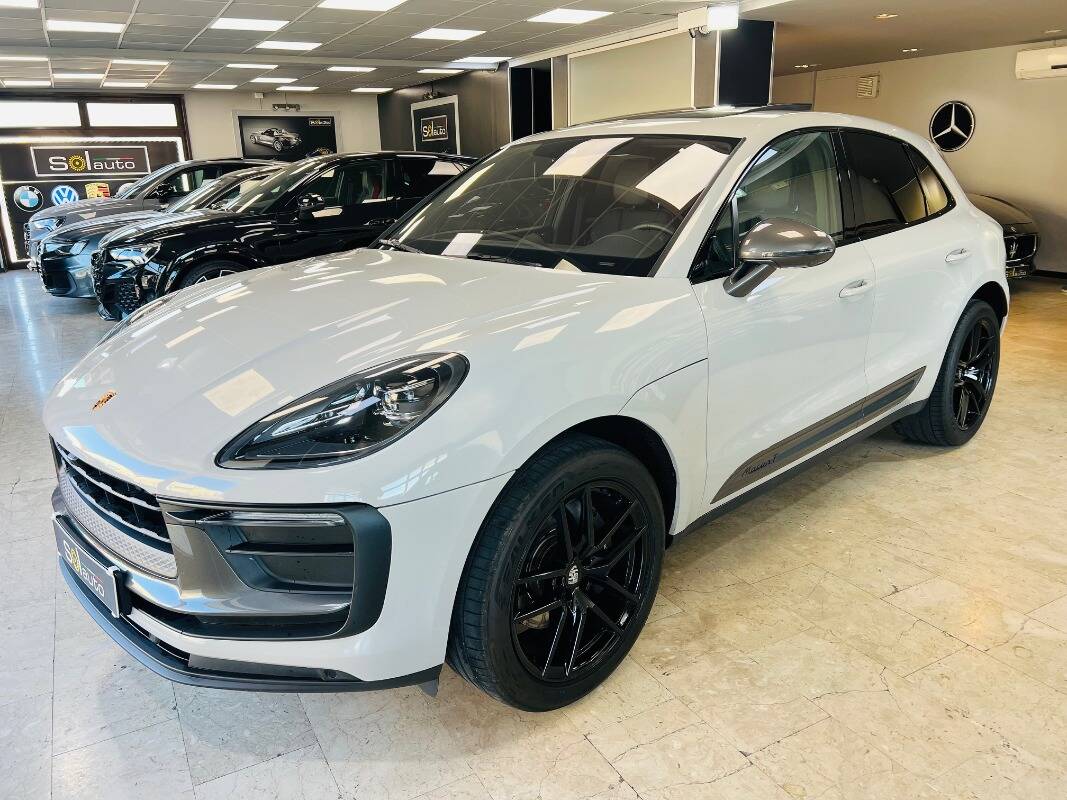 Porsche Macan I 2022