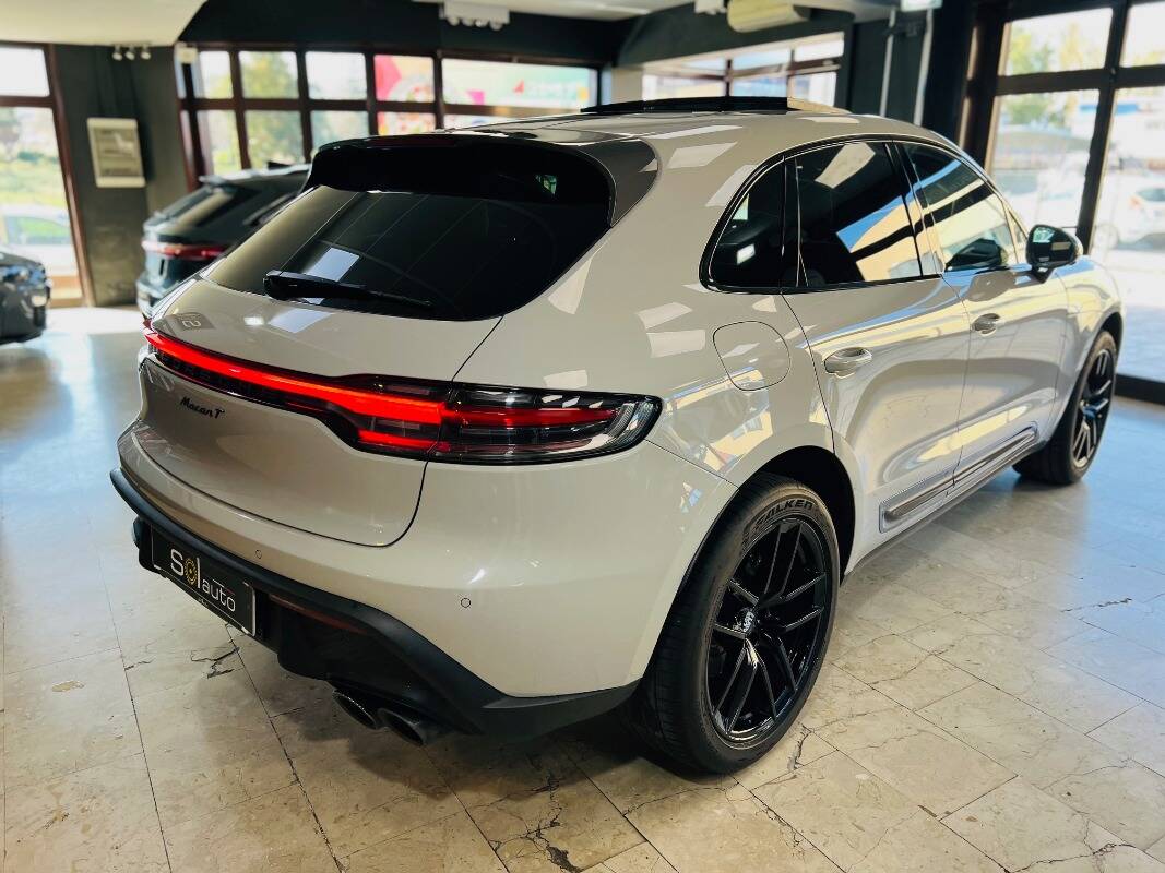 Porsche Macan I 2022