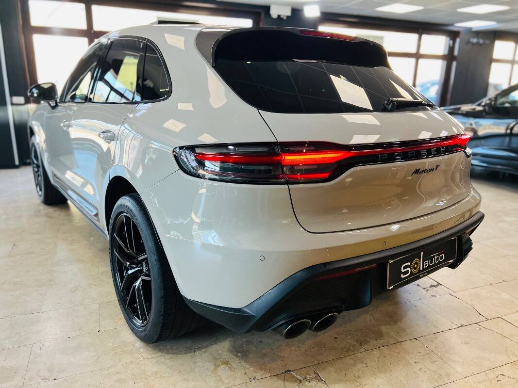 Porsche Macan I 2022