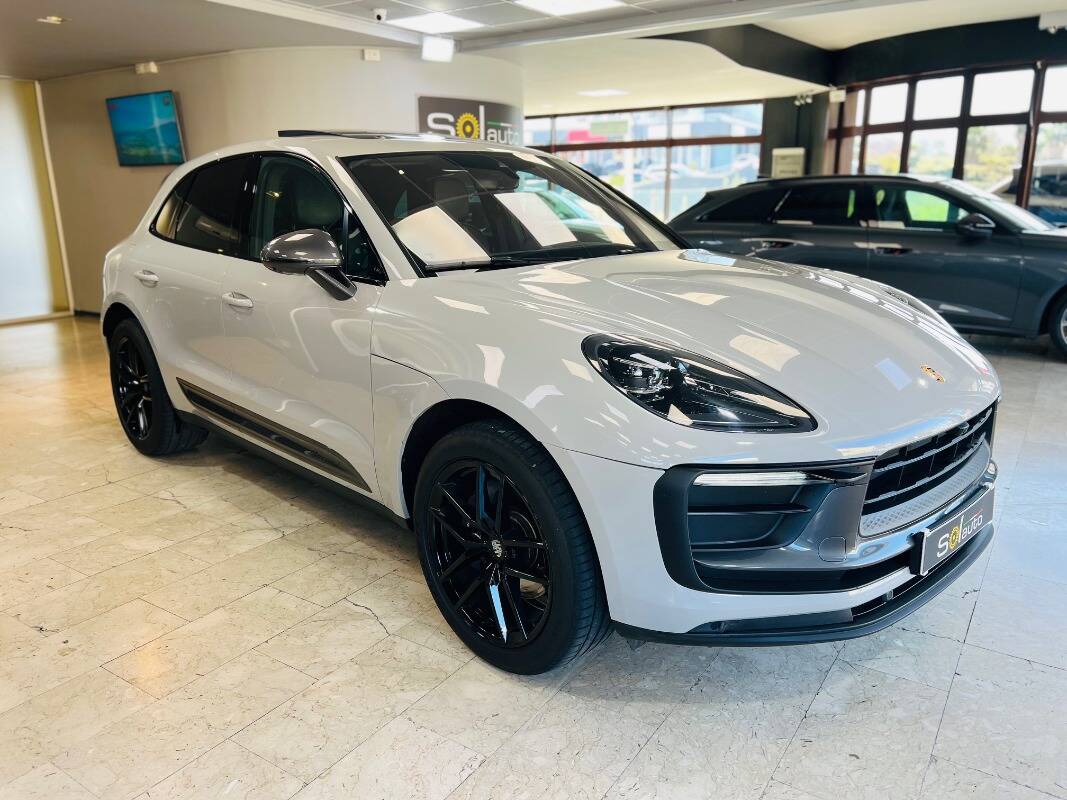 Porsche Macan I 2022