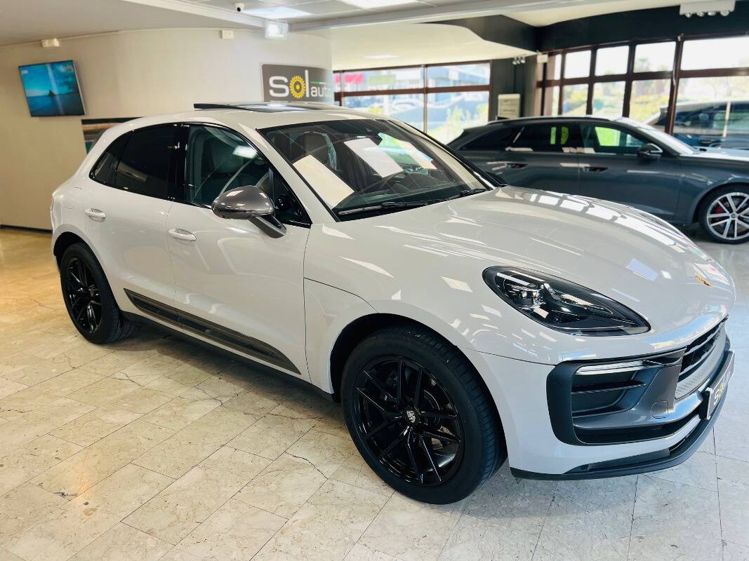 Porsche Macan I 2022