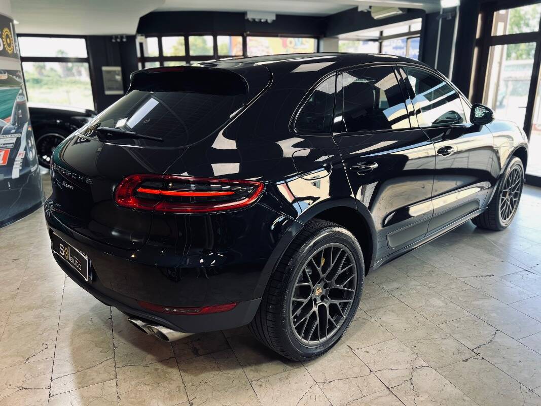 Porsche Macan I 2014