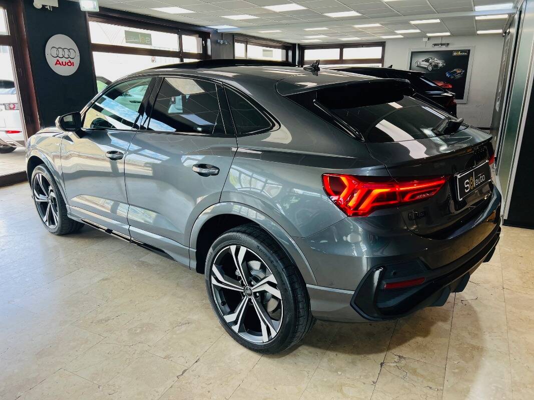 Audi Q3 Sportback, 35 2.0 tdi Identity Black quattro s-tronic
