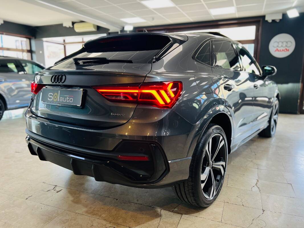 Audi Q3 Sportback, 35 2.0 tdi Identity Black quattro s-tronic