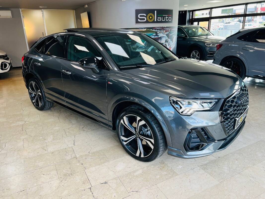 Audi Q3 Sportback, 35 2.0 tdi Identity Black quattro s-tronic