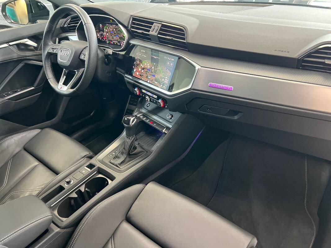 Audi Q3 Sportback, 35 2.0 tdi Identity Black quattro s-tronic