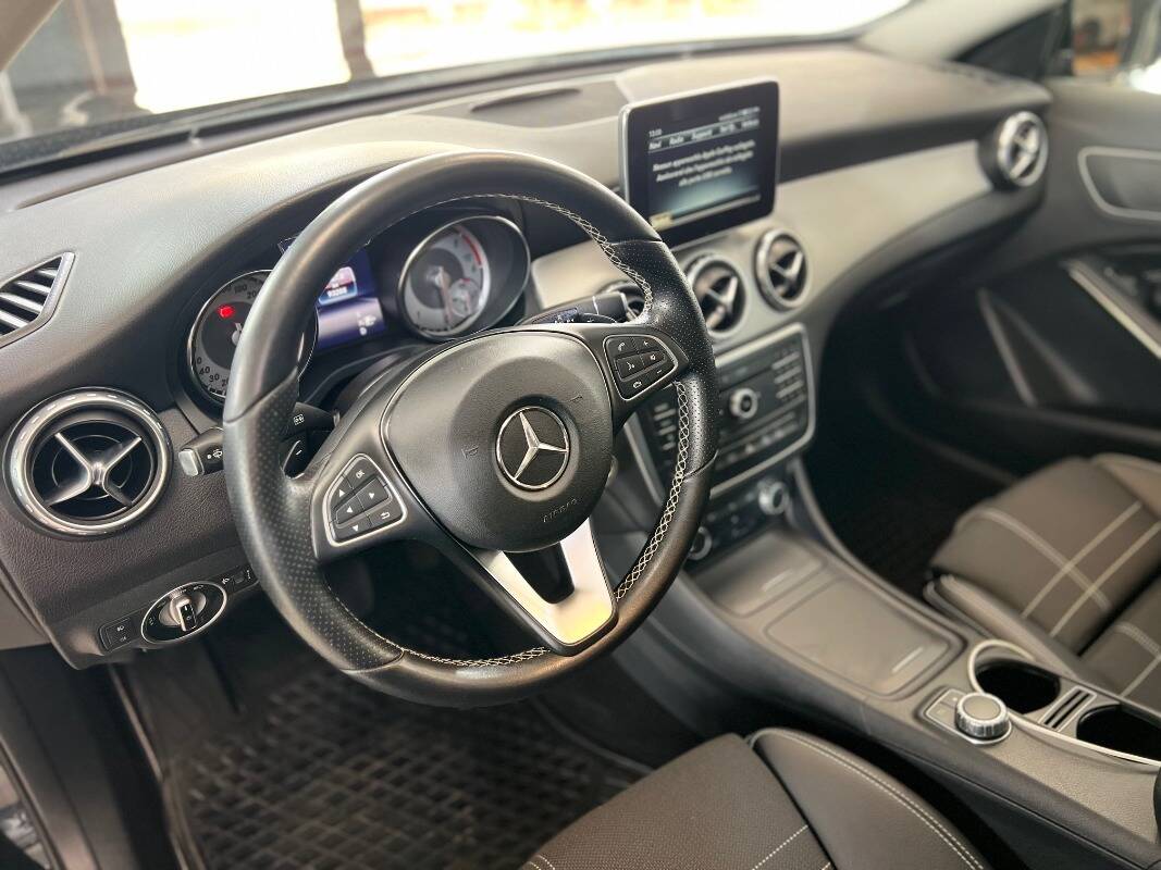 Mercedes GLA-X156 2014