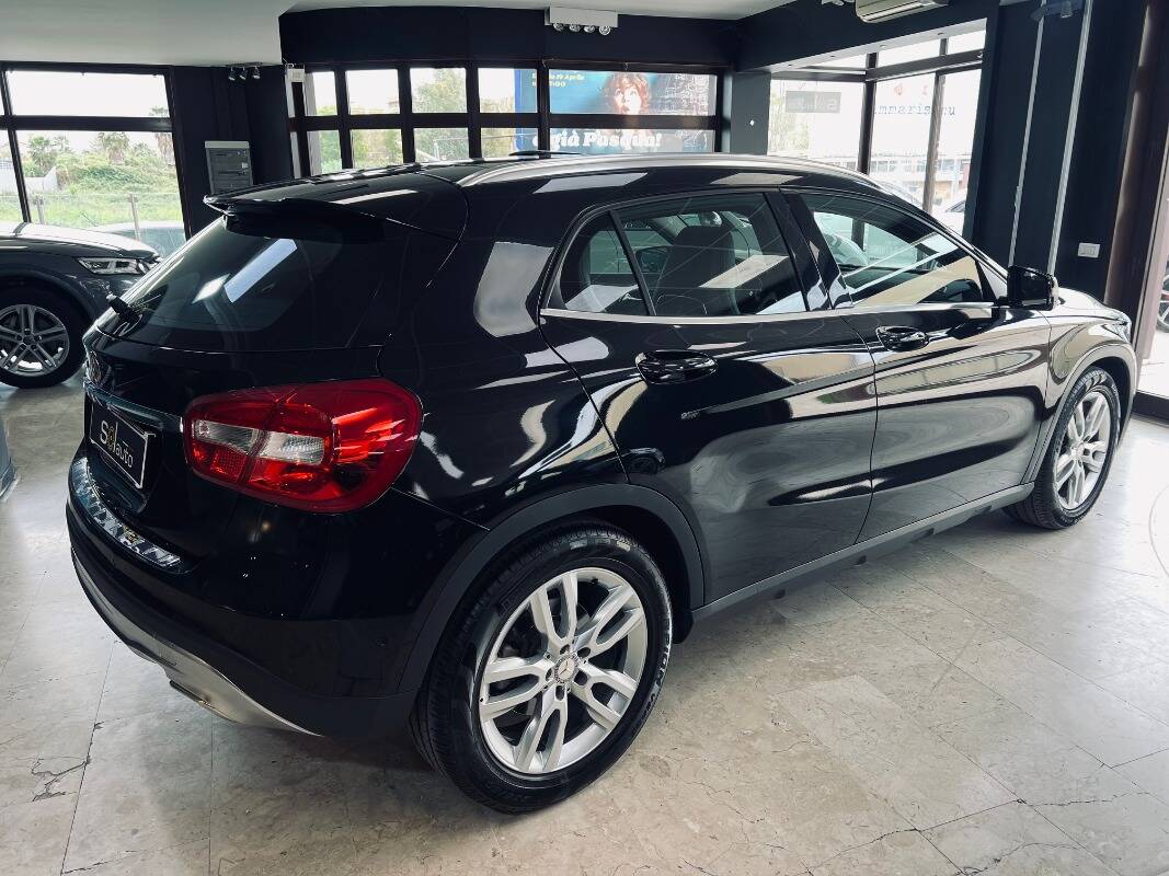 Mercedes GLA-X156 2014